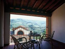 Accommodation:&nbsp;Loggiato