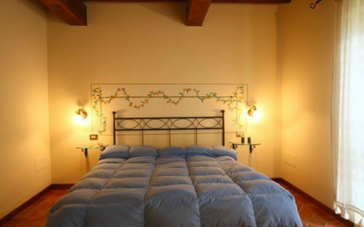 Accommodation:&nbsp;Violetta