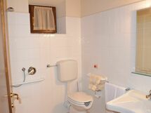 Accommodation:&nbsp;Cabernet