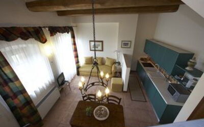 Accommodation:&nbsp;Signorina Vittoria