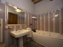 Accommodation:&nbsp;La Castellana