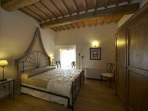 Accommodation:&nbsp;La Castellana