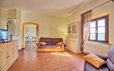 Artisti 6: Room, Property, Furniture, Interior Design, Building, Floor, Living Room, House, Yellow, Real Estate