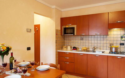 Accommodation:&nbsp;Botton D' Oro 380.6