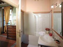 Accommodation:&nbsp;Margherita