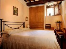 Double room in apartment Il Suono.