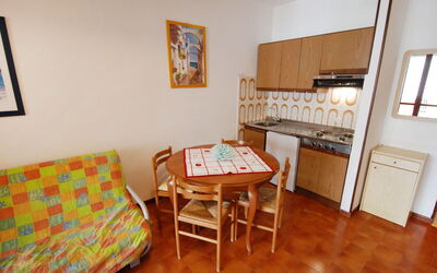 Accommodation:&nbsp;Solarium 450.4