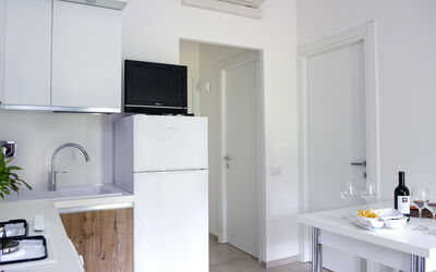 Accommodation:&nbsp;De Luxe Plus 140.15