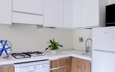Accommodation:&nbsp;De Luxe Plus 140.3