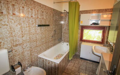 Accommodation:&nbsp;Hermitage 200.14