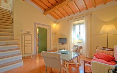 Collina 4: Room, Property, Building, Furniture, House, Interior Design, Ceiling, Living Room, Floor, Real Estate