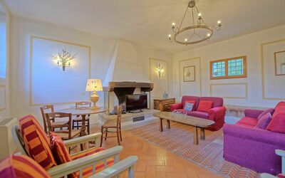 Collina 6: Room, Property, Living Room, Furniture, Interior Design, Building, House, Real Estate, Home, Ceiling