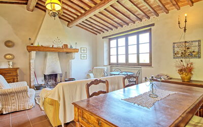 Accommodation:&nbsp;Sarteano 1