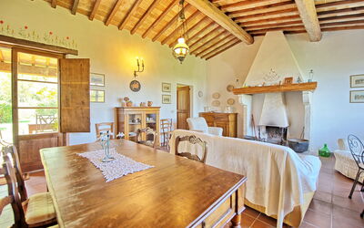 Accommodation:&nbsp;Sarteano 1