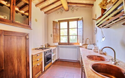 Accommodation:&nbsp;Sarteano 1