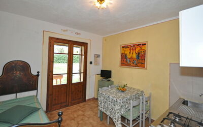 Suvereto 3: Room, Property, Furniture, Building, House, Interior Design, Floor, Real Estate, Ceiling, Bedroom