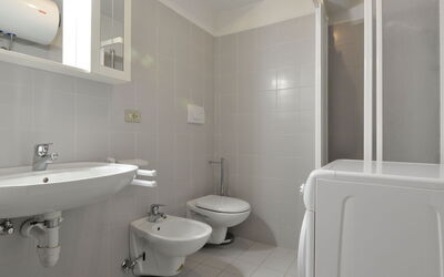 Accommodation:&nbsp;Des Alpes 270.15