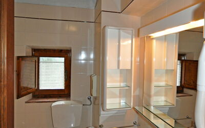 Accommodation:&nbsp;Corelli 8