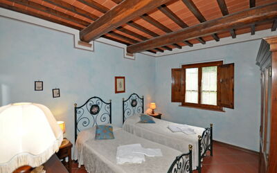 Accommodation:&nbsp;Corelli 8