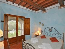 Accommodation:&nbsp;Corelli 7