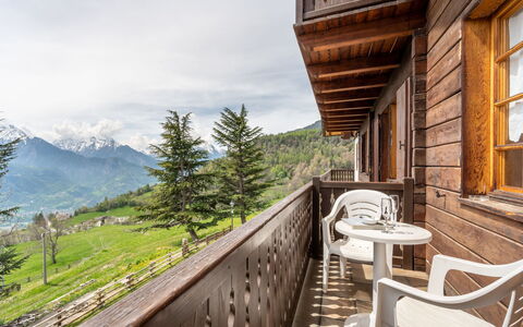 Sarre 350: Cloud, Sky, Plant, Building, Mountain, Window, Tree, Wood, Porch, House