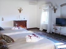 Accommodation:&nbsp;Family Suite