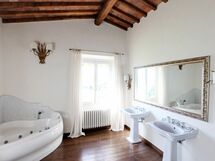 Accommodation:&nbsp;Family Suite