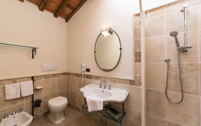 Accommodation:&nbsp;Camera 5