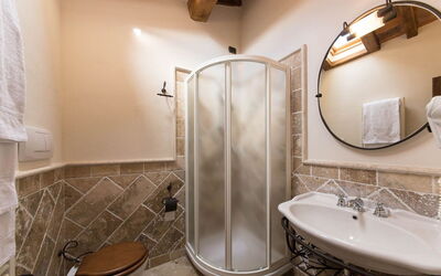 Accommodation:&nbsp;Camera 6