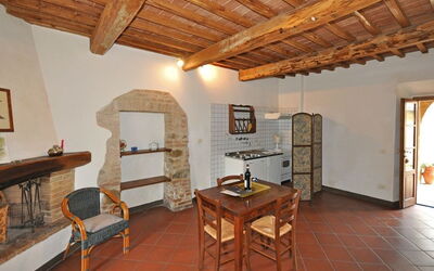 Accommodation:&nbsp;Ginestra