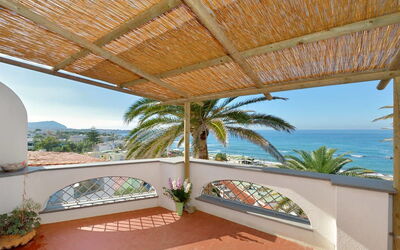 Accommodation:&nbsp;Galatea