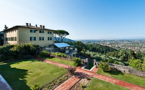 Villa Camaiore: Property, Real Estate, Building, House, Estate, Sky, Home, Residential Area, Architecture, Mansion