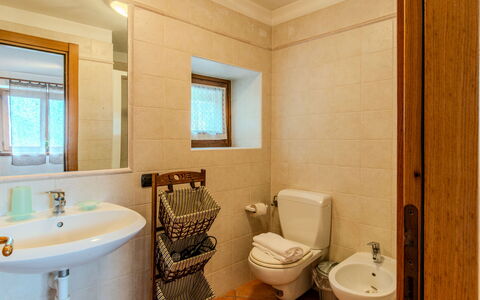 Cà del Fritz: Flooring, Interior Design, Floor, Wood, Plumbing Fixture, Ceiling, Room, Bathroom, Furniture, Lighting