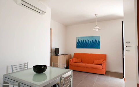 Accommodation:&nbsp;Dolce Mare 2