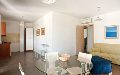 Accommodation:&nbsp;Dolce Mare 4