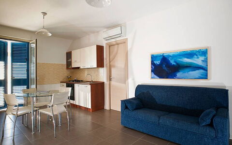 Accommodation:&nbsp;Dolce Mare 6