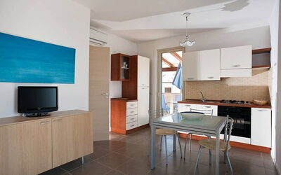 Accommodation:&nbsp;Dolce Mare 3