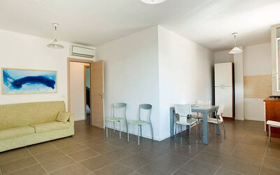 Accommodation:&nbsp;Dolce Mare 5