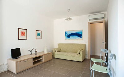 Accommodation:&nbsp;Dolce Mare 5