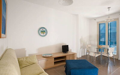 Accommodation:&nbsp;Dolce Mare 4