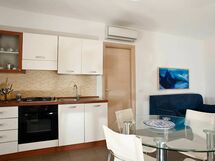 Accommodation:&nbsp;Dolce Mare 6