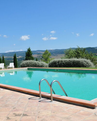 Le Querce Di Campocane: Swimming Pool, Property, Leisure, Water, Vacation, Real Estate, Estate, Villa, House, Building