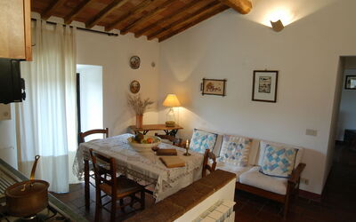 Accommodation:&nbsp;Corsignano 8