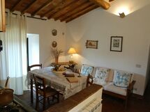 Accommodation:&nbsp;Corsignano 8