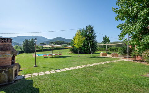 Le Vigne 6: Plant, Sky, Tree, Natural Landscape, Land Lot, Residential Area, Grassland, Grass, Leisure, Cottage