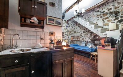 Accommodation:&nbsp;Diamante