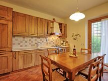 Accommodation:&nbsp;Ginestra
