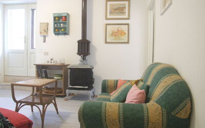 Peonia: Furniture, Picture Frame, Table, Property, Couch, Building, Comfort, Wood, Interior Design, Living Room