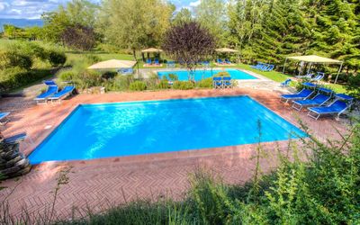 Becarino 1, Poppi: Swimming Pool, Property, Real Estate, Leisure, Vacation, Grass, Tree, Estate, House, Backyard