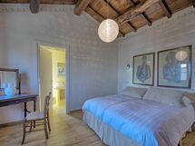 Accommodation:&nbsp;Quercia